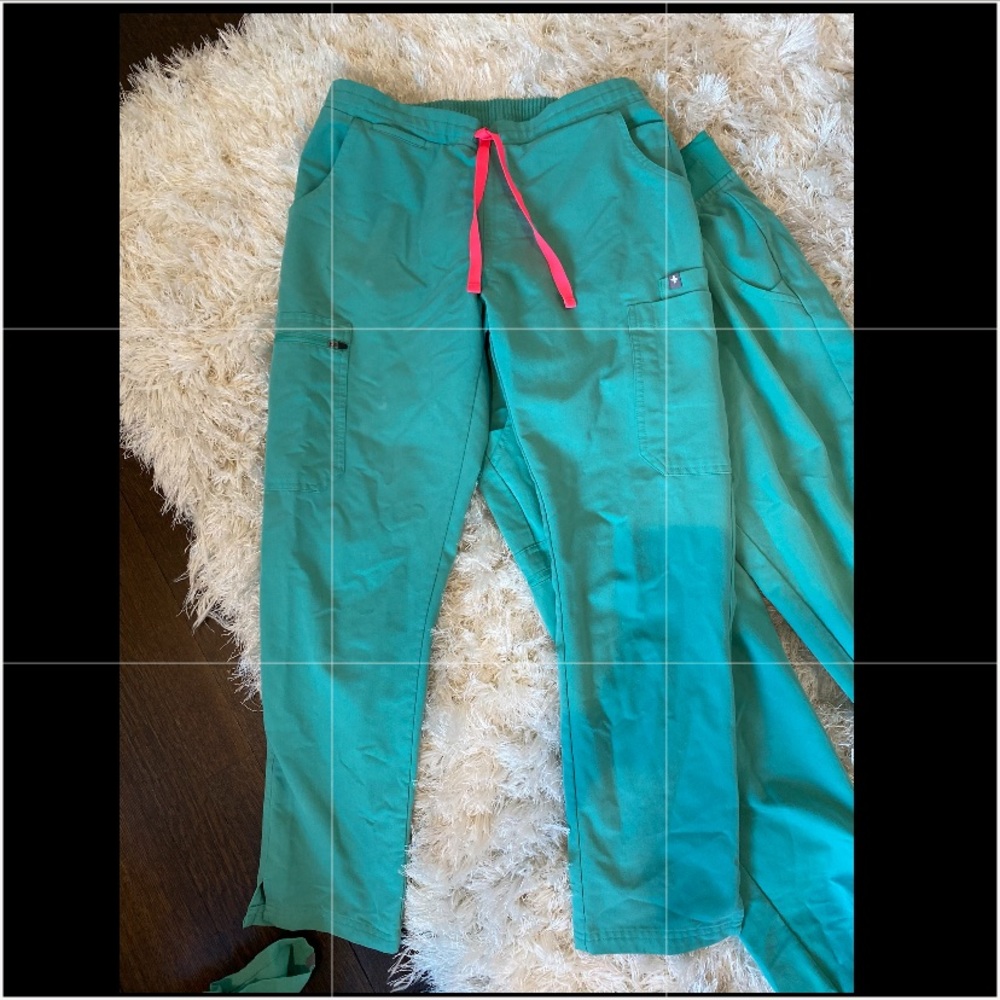 Figs skinny cropped ankle pants
